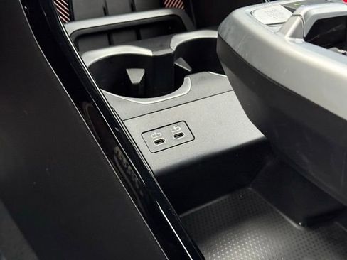 Used 2025 BMW X2 xDrive28i w/ Technology Package image 17