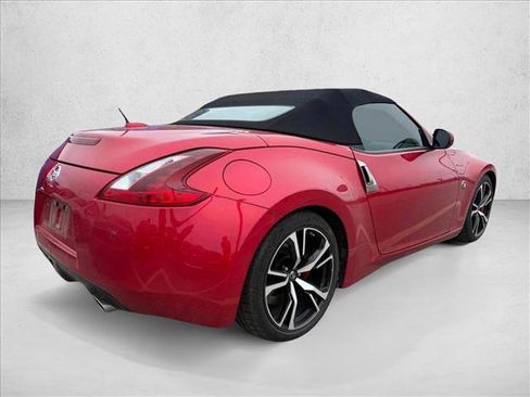 Used 2018 Nissan 370Z Touring Sport RWD image 14