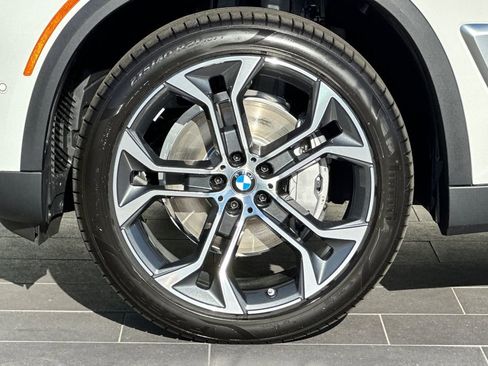 New 2026 BMW X5 sDrive40i w/ Climate Comfort Package image 33