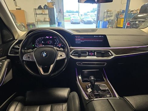 Used 2019 BMW X7 xDrive40i w/ Premium Package AWD/4WD image 4