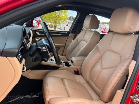 Used 2021 Porsche Macan S AWD/4WD image 13