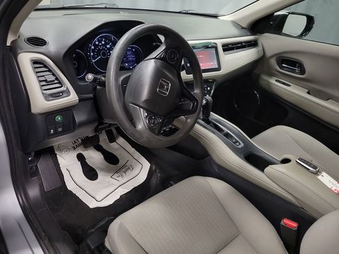 Used 2017 Honda HR-V EX image 13