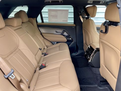 New 2026 Land Rover Range Rover Sport SE AWD/4WD image 31