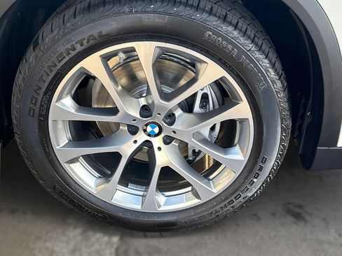 New 2026 BMW X5 xDrive40i w/ Premium Package AWD/4WD image 15