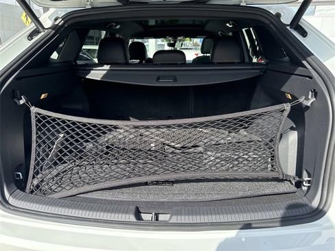 Certified 2021 Volkswagen Atlas Cross Sport SE w/ Panoramic Sunroof Package image 6