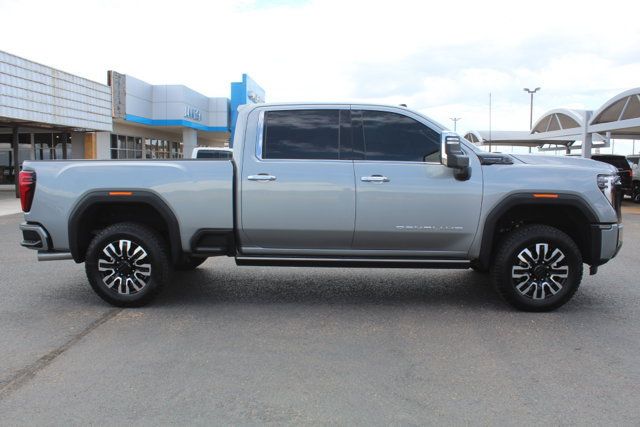 Used 2025 GMC Sierra 2500 Denali Ultimate AWD/4WD image 2