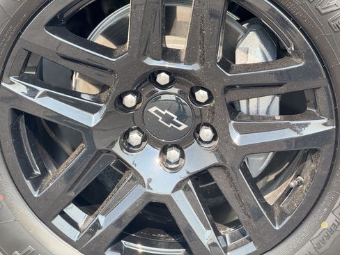 Certified 2025 Chevrolet Silverado 1500 RST AWD/4WD image 9