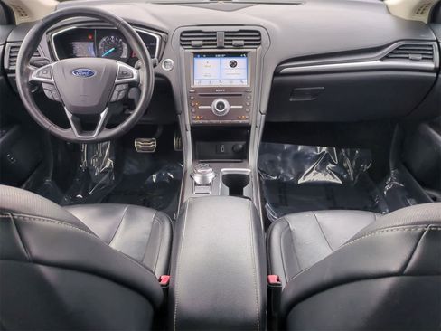 Used 2017 Ford Fusion Titanium image 14