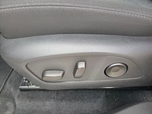 Used 2025 GMC Acadia Elevation FWD image 5