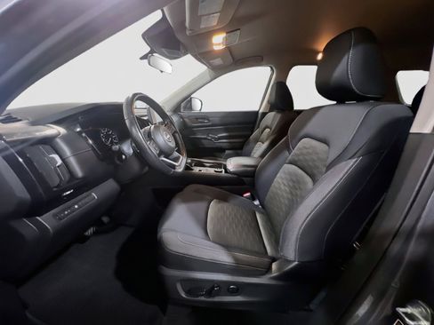 Used 2023 Nissan Pathfinder SV AWD/4WD image 14