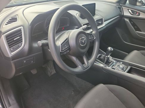 Used 2018 MAZDA MAZDA3 Sport FWD image 19