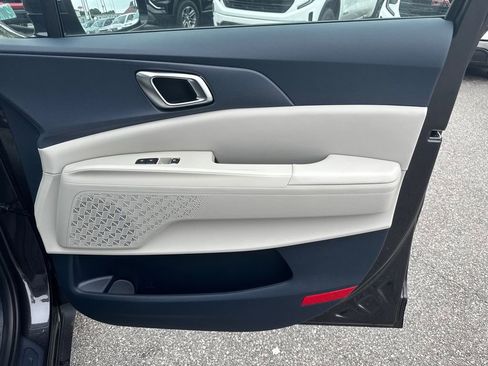 Certified 2025 Kia Carnival EX FWD image 14