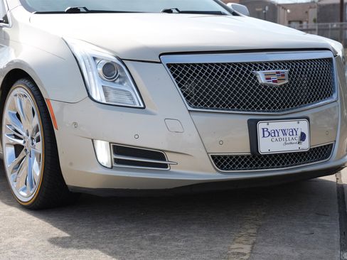 Used 2015 Cadillac XTS Luxury w/ Driver Awareness Package image 28