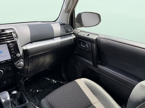 Used 2024 Toyota 4Runner TRD Off-Road image 59