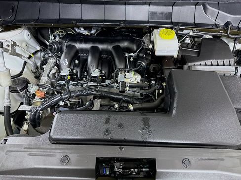 Certified 2025 Nissan Pathfinder SV AWD/4WD image 36