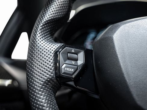 Used 2017 Lamborghini Aventador LP 700-4 image 39