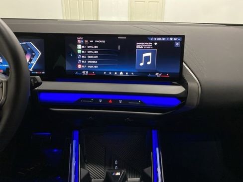 Used 2025 BMW X3 xDrive30i AWD/4WD image 16