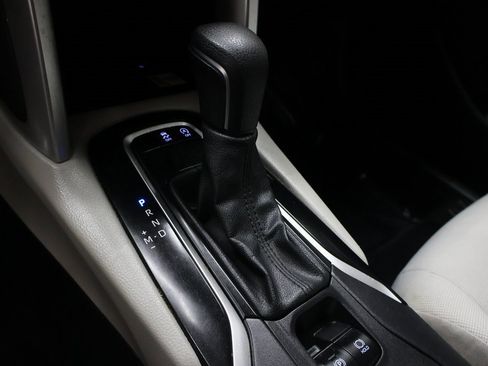 Used 2022 Toyota Corolla Cross LE image 23