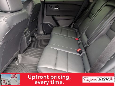 Used 2024 Nissan Rogue SL w/ SL Premium Package FWD image 11