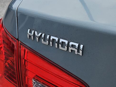 Used 2010 Hyundai Elantra GLS FWD image 30