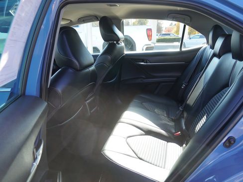 Used 2024 Toyota Camry SE image 21