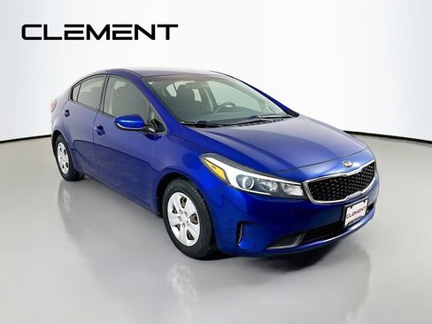 Used 2017 Kia Forte LX image 5
