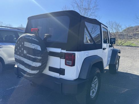 Used 2014 Jeep Wrangler Sport image 8