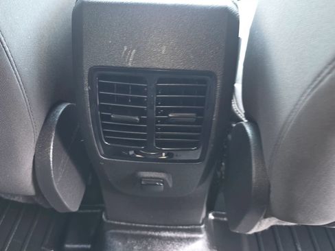 Used 2018 Ford Escape SE w/ SE Sync 3 Package FWD image 18