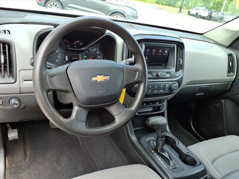 Used 2020 Chevrolet Colorado W/T RWD image 7