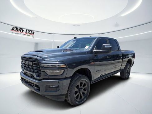 New 2026 RAM 2500 Laramie AWD/4WD image 7
