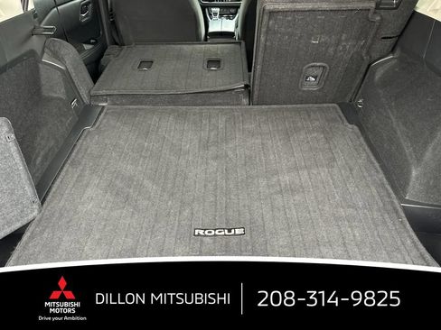 Used 2025 Nissan Rogue SV AWD/4WD image 17