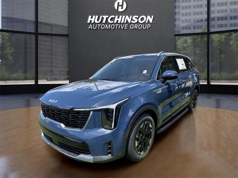 Certified 2025 Kia Sorento S w/ Panoramic Sunroof Package FWD image 3