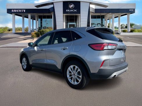 Used 2021 Ford Escape SE w/ Convenience Package image 3