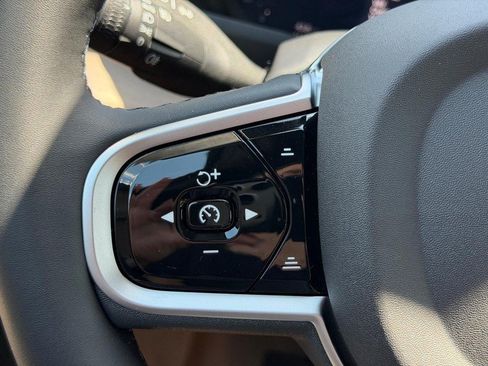 New 2026 Volvo XC90 T8 Plus w/ Protection Package Premier AWD/4WD image 11