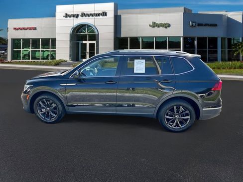 Used 2022 Volkswagen Tiguan SE w/ Panoramic Sunroof Package image 4