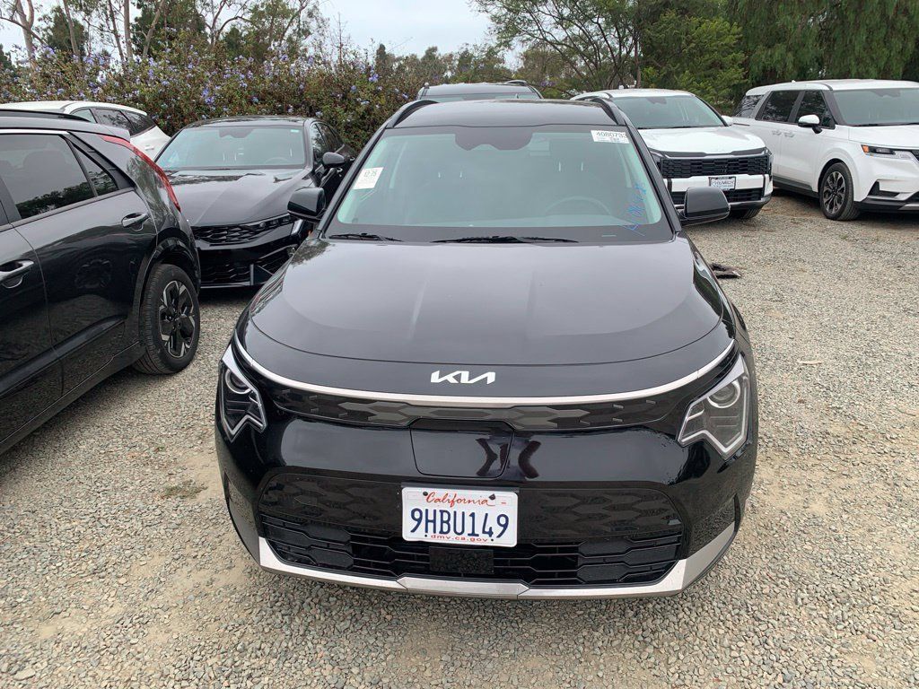 Certified 2023 Kia Niro Wind FWD image 3