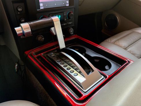 Used 2005 HUMMER H2 image 48