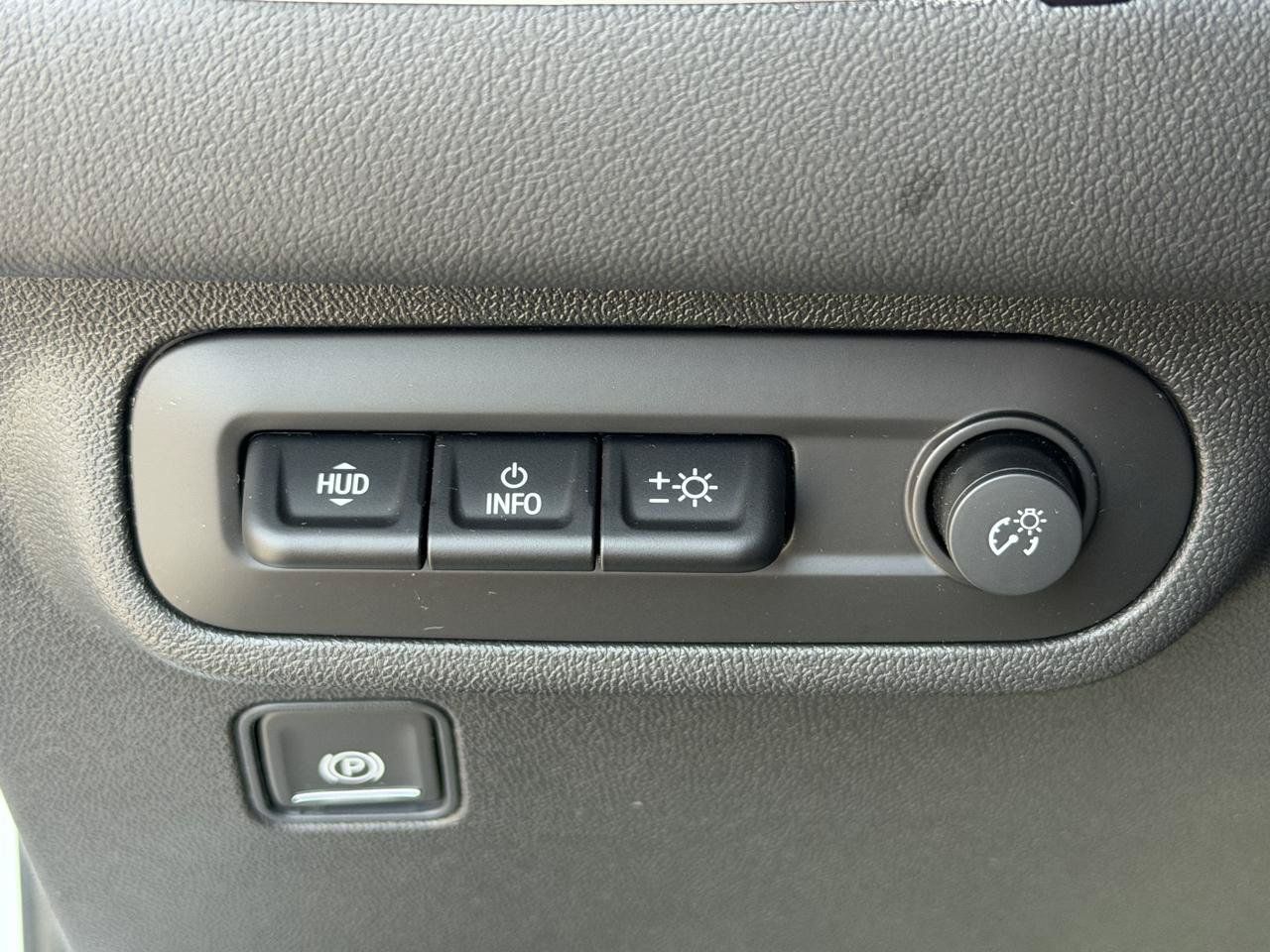Used 2024 GMC Terrain SLT w/ Tech Package AWD/4WD image 30