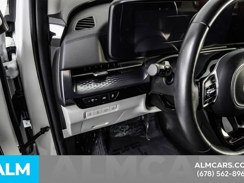 Used 2024 Kia Carnival SX Prestige image 37