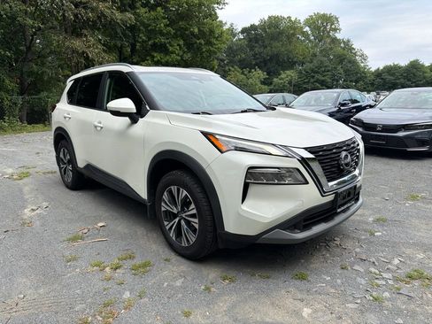 Used 2023 Nissan Rogue SV w/ SV Premium Package AWD/4WD image 2