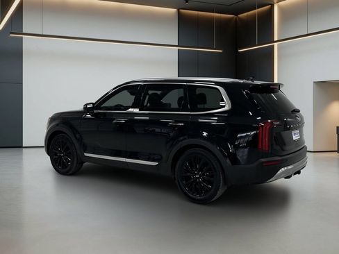 Used 2021 Kia Telluride SX w/ Towing Package FWD image 3