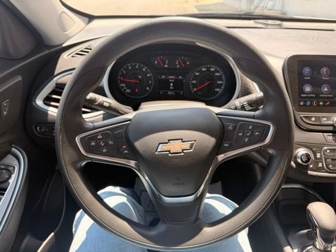 Used 2024 Chevrolet Malibu LT FWD image 18