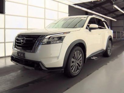 Used 2023 Nissan Pathfinder SL w/ SL Premium Package
