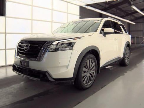 Used 2023 Nissan Pathfinder SL w/ SL Premium Package FWD image 1