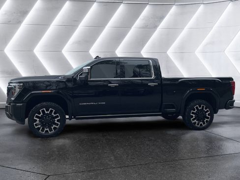 Used 2024 GMC Sierra 2500 Denali Ultimate AWD/4WD image 3