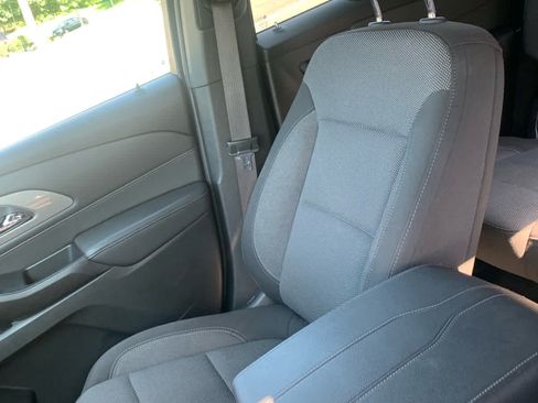 Used 2023 Chevrolet Traverse LT w/ LPO, Floor Liner Package AWD/4WD image 21