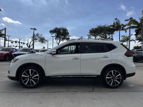 Used 2020 Nissan Rogue SL w/ Premium Package image 28