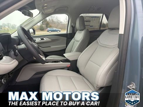 New 2026 Ford Explorer Active image 24