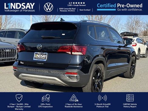 Used 2023 Volkswagen Taos SE w/ Panoramic Sunroof Package image 3