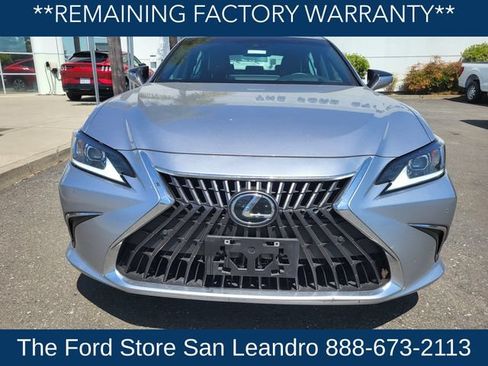 Used 2025 Lexus ES 300h w/ Premium Package FWD image 3